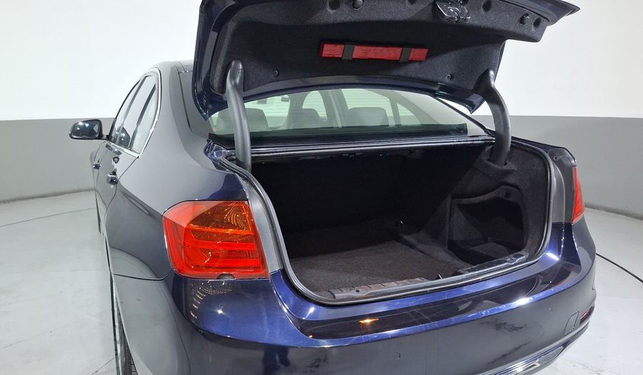 Bmw Serie 3 2.0 320IA LUXURY LINE Sedan 2015