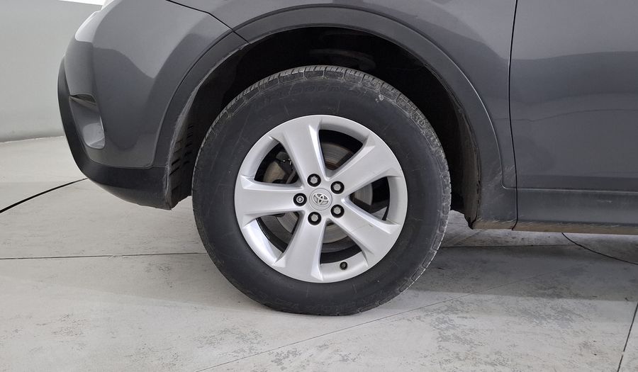 Toyota Rav4 2.5 XLE AT Suv 2013