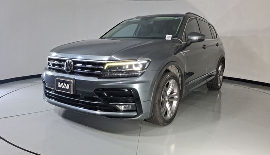 Volkswagen • Tiguan