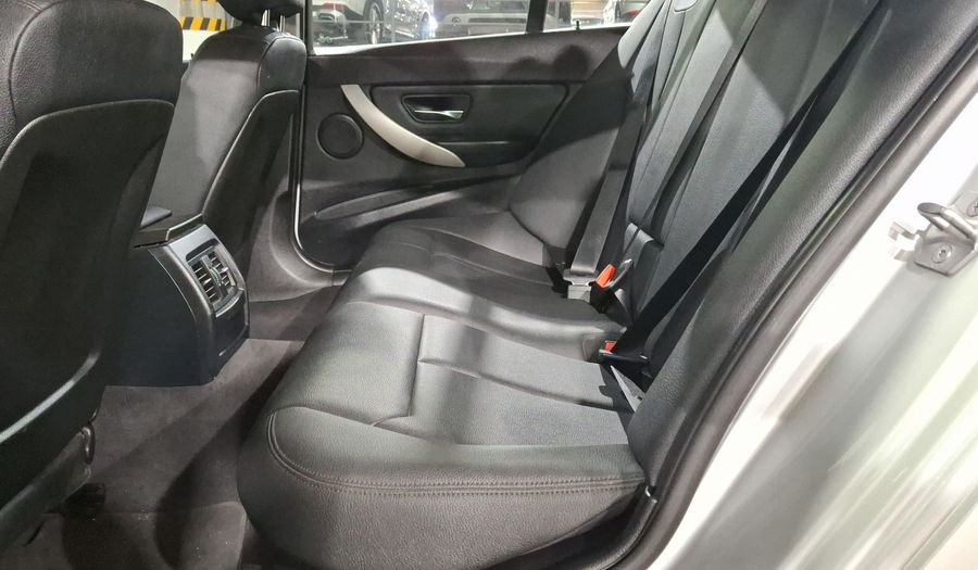 Bmw Serie 3 2.0 320IA Sedan 2014
