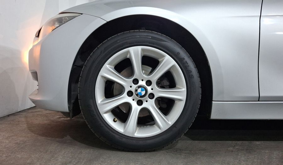 Bmw Serie 3 2.0 320IA Sedan 2014