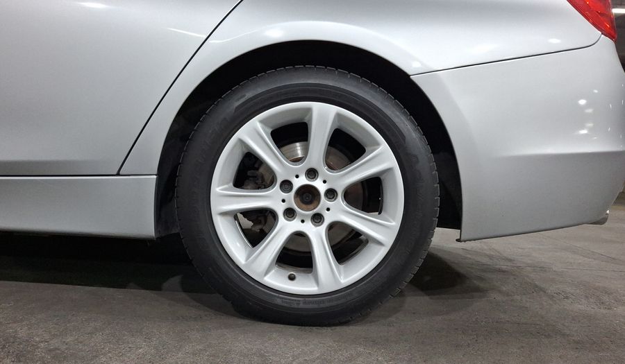 Bmw Serie 3 2.0 320IA Sedan 2014