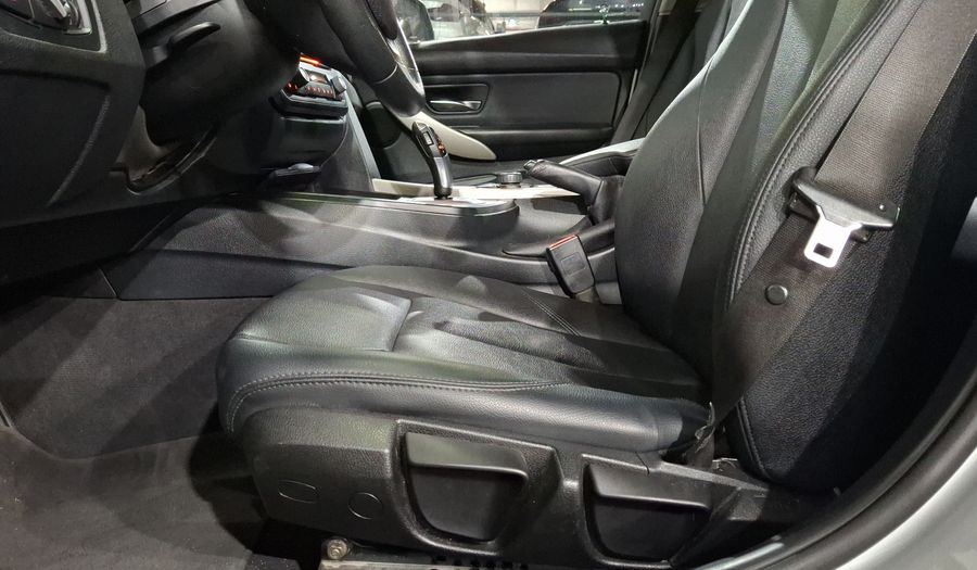 Bmw Serie 3 2.0 320IA Sedan 2014