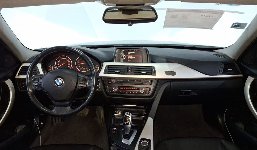 Bmw Serie 3 2.0 320IA Sedan 2014