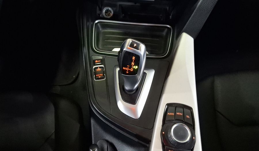 Bmw Serie 3 2.0 320IA Sedan 2014