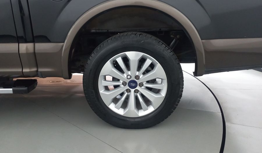Ford Lobo 3.5 LOBO LARIAT CREW CAB 4X2 AT Pickup 2016