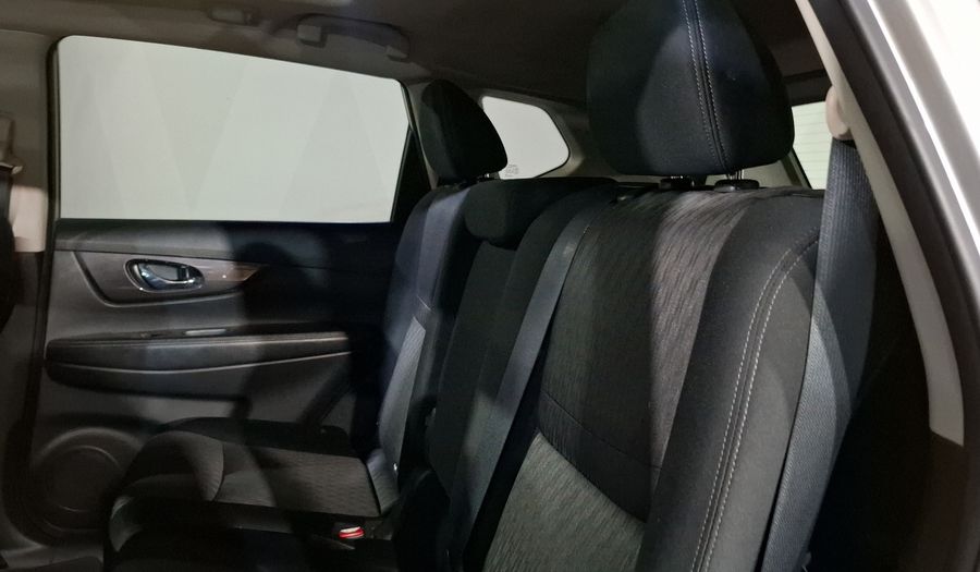 Nissan X-trail 2.5 ADVANCE 3 ROW CVT Suv 2021