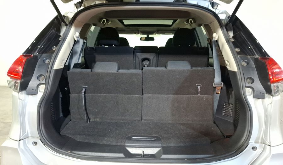 Nissan X-trail 2.5 ADVANCE 3 ROW CVT Suv 2021