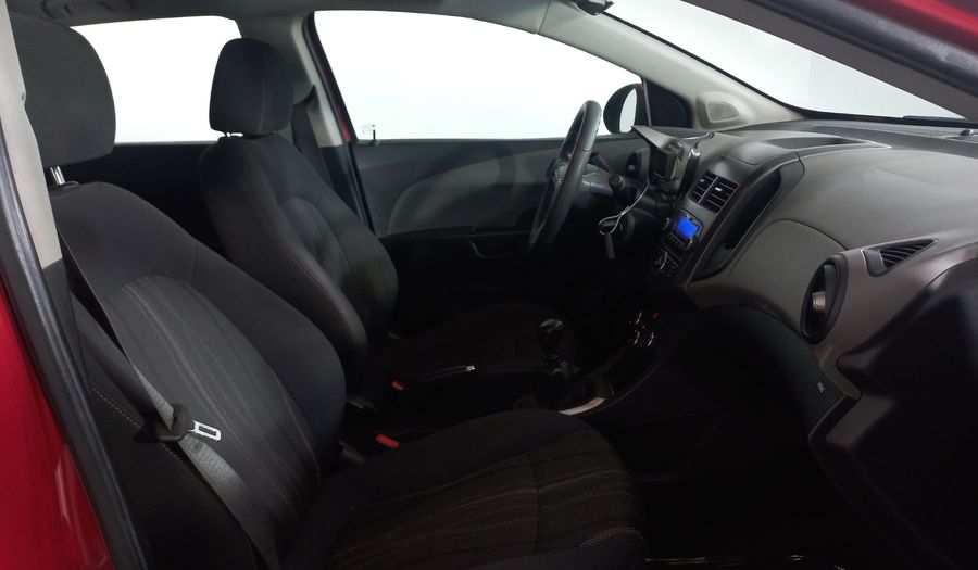 Chevrolet Sonic 1.6 MT J LT Hatchback 2016