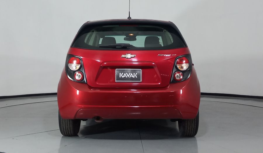 Chevrolet Sonic 1.6 MT J LT Hatchback 2016