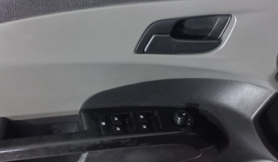 Chevrolet Sonic 1.6 MT J LT Hatchback 2016