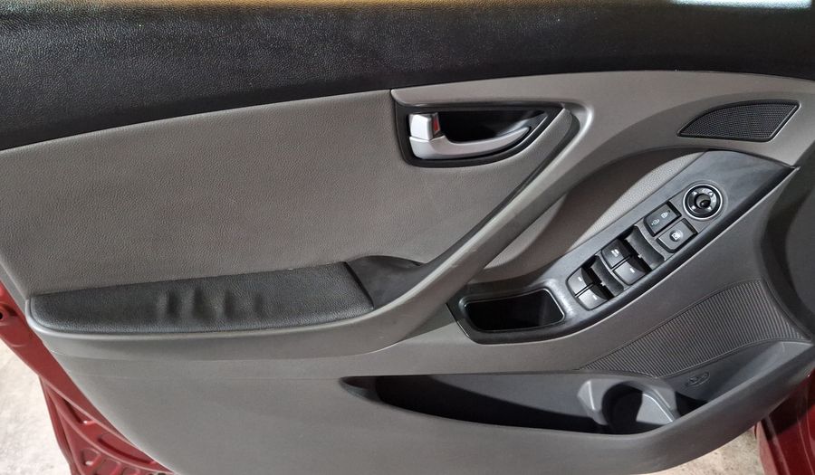 Hyundai Elantra 1.8 LIMITED TECH AT Sedan 2015