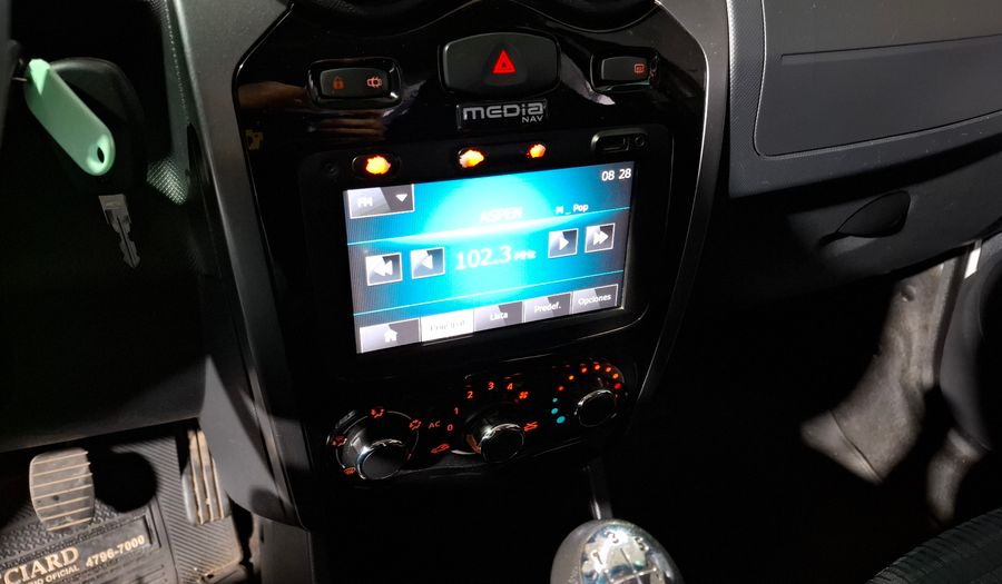 Renault Sandero 1.6 16V PRIVILEGE NAV Hatchback 2015