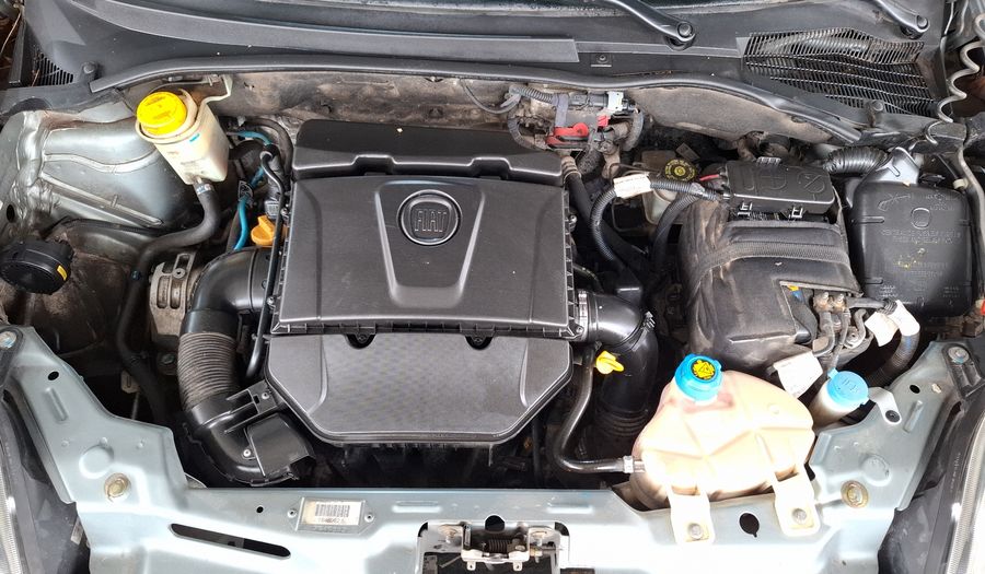 Fiat Punto 1.6 16V ESSENCE 5P Hatchback 2013