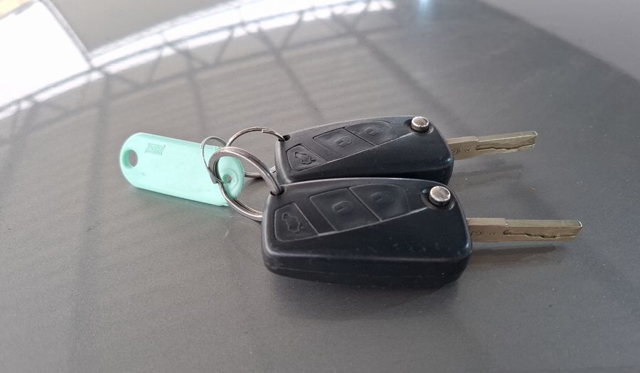 Fiat Punto 1.6 16V ESSENCE 5P Hatchback 2013