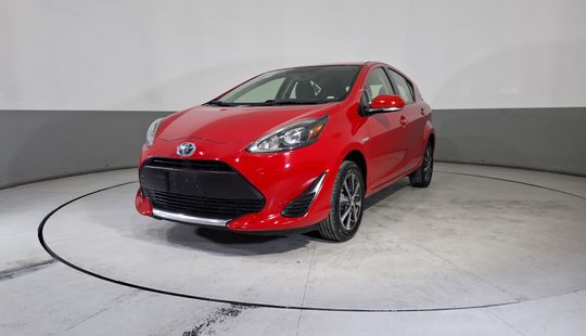 Toyota • Prius C