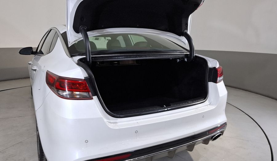 Kia Optima 2.0 TURBO GDI SXL AT Sedan 2017
