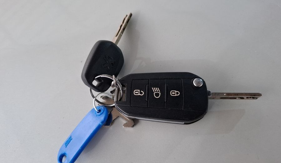 Peugeot 2008 1.6 FELINE TIPTRONIC Suv 2022