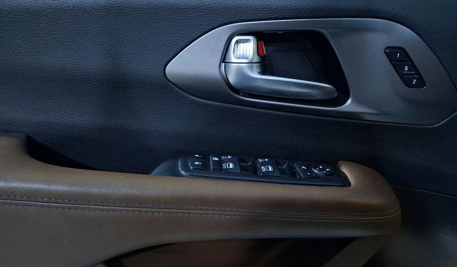 Chrysler Pacifica 3.6 LIMITED PLATINUM AUTO Minivan 2019