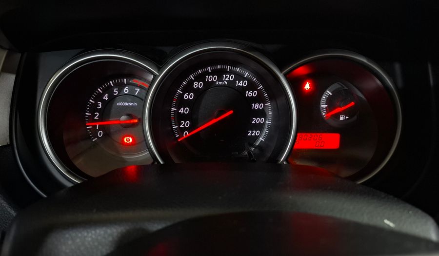 Nissan Tiida 1.8 ACENTA Hatchback 2011