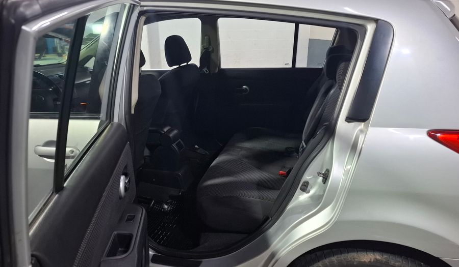 Nissan Tiida 1.8 ACENTA Hatchback 2011