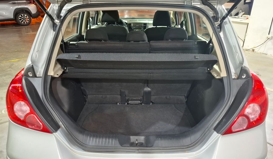 Nissan Tiida 1.8 ACENTA Hatchback 2011