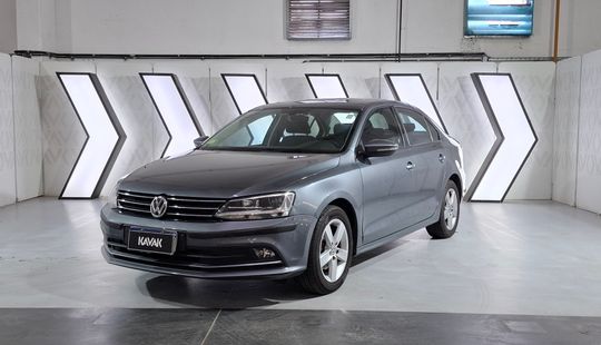Volkswagen • Vento