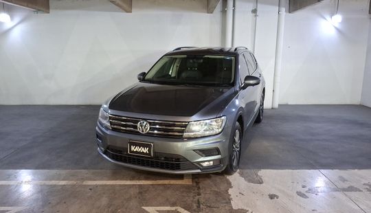 Volkswagen • Tiguan