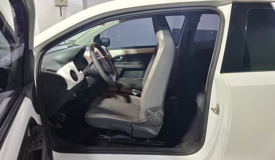 Volkswagen Up 1.0 HIGH UP Hatchback 2015