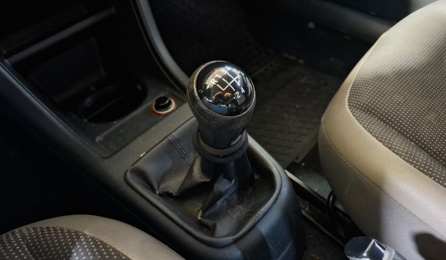 Volkswagen Up 1.0 HIGH UP Hatchback 2015