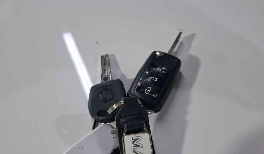 Volkswagen Up 1.0 HIGH UP Hatchback 2015