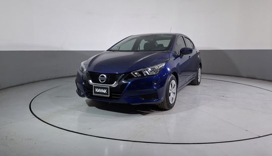 Nissan • Versa