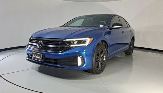 Volkswagen • Jetta