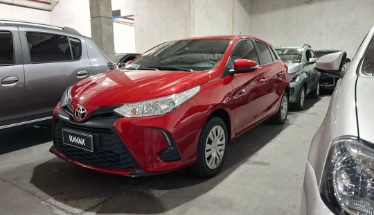 Toyota • Yaris