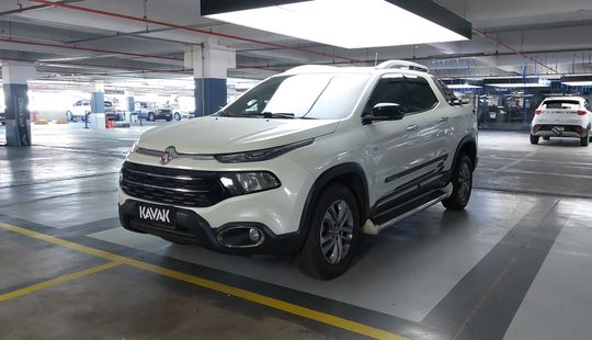Fiat • Toro