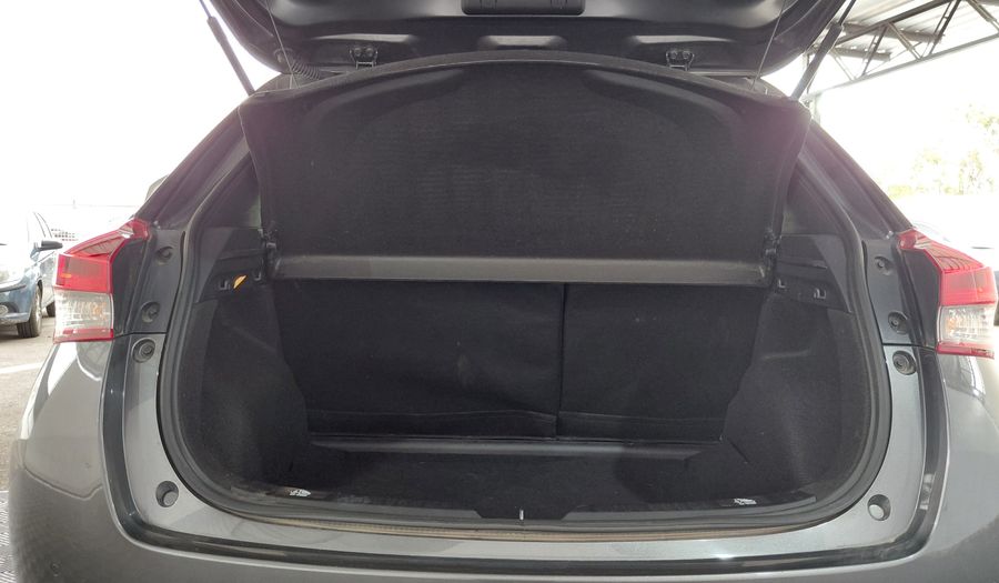 Toyota Yaris 1.5 XLS + CVT Hatchback 2025