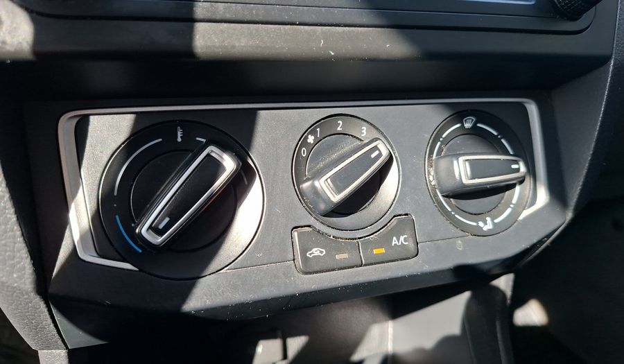 Volkswagen Voyage 1.6 HIGHLINE Sedan 2021