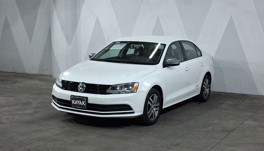 Volkswagen • Jetta