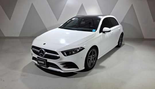 Mercedes Benz • Clase A