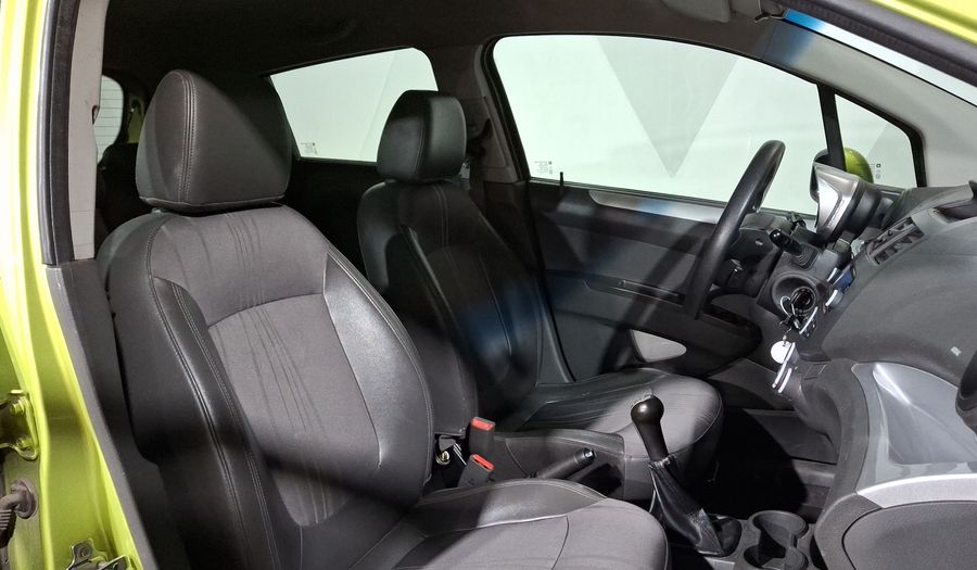 Chevrolet Spark Classic 1.2 LTZ C MT Hatchback 2017