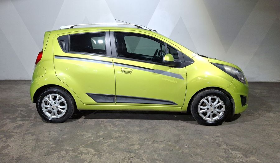 Chevrolet Spark Classic 1.2 LTZ C MT Hatchback 2017