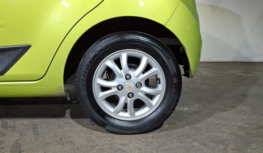 Chevrolet Spark Classic 1.2 LTZ C MT Hatchback 2017