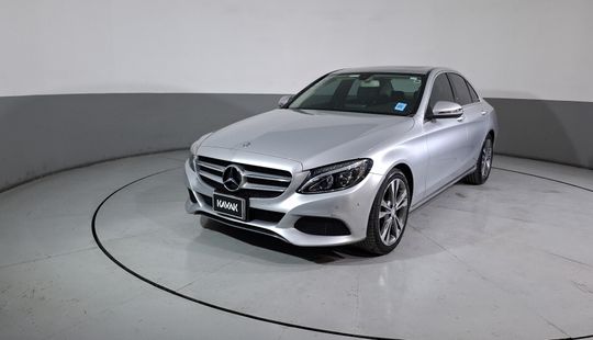 Mercedes Benz • Clase C