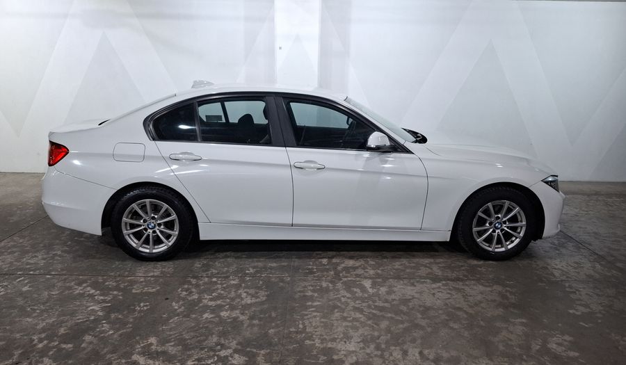 Bmw Serie 3 2.0 320IA Sedan 2014