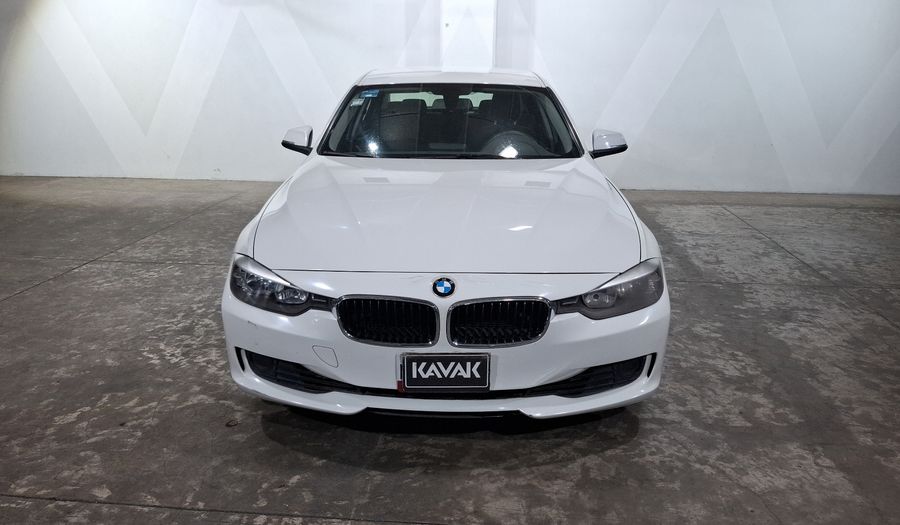 Bmw Serie 3 2.0 320IA Sedan 2014