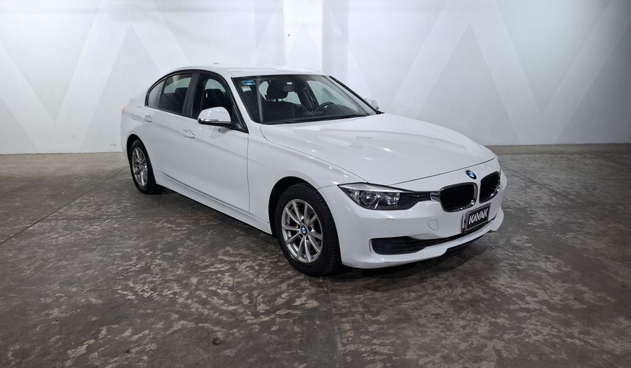 Bmw Serie 3 2.0 320IA Sedan 2014