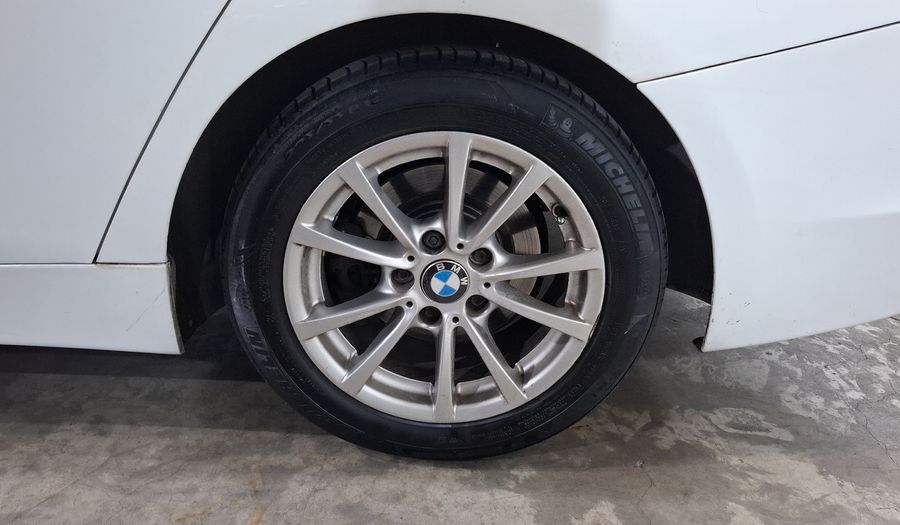 Bmw Serie 3 2.0 320IA Sedan 2014