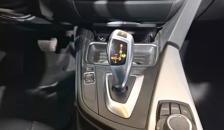 Bmw Serie 3 2.0 320IA Sedan 2014