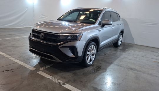 Volkswagen • Taos