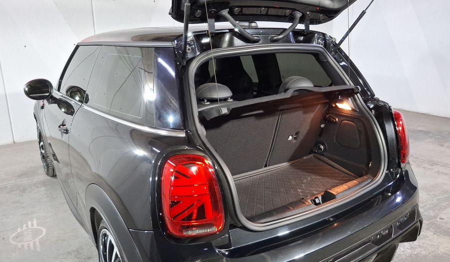 Mini John Cooper Works 2.0 JOHN COOPER WORKS ICONIC Hatchback 2024